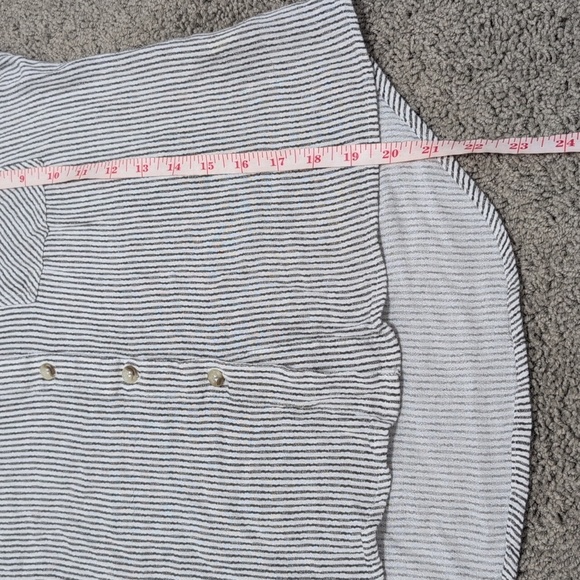 Sim & Sam Striped Semi Cropped Button Down Casual Top Size Small - Picture 8 of 9
